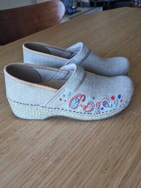 Dansko Vegan Embroidered Clogs EU 39 (US Women's 8.5-9) floral boho